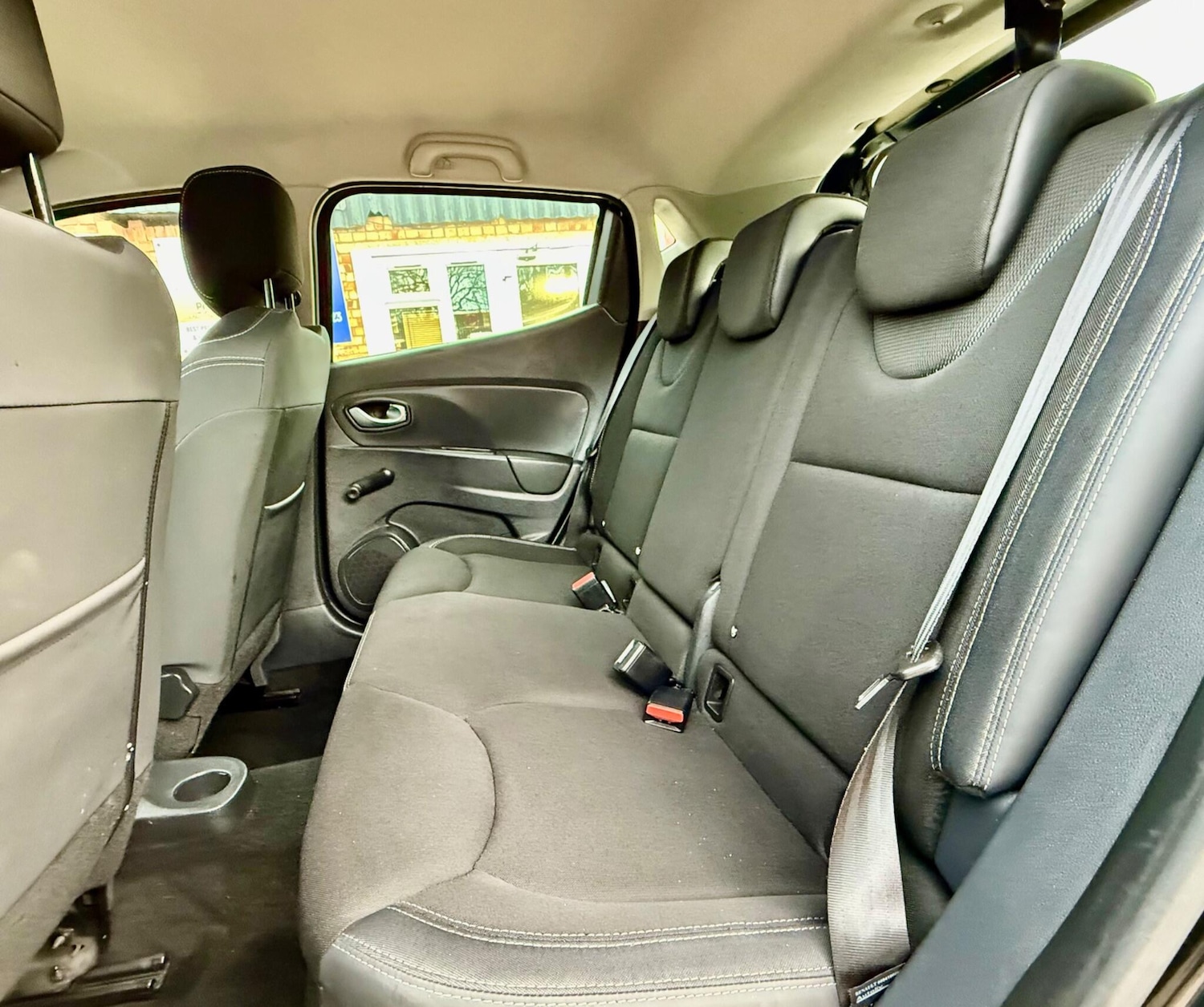 Used Renault Clio 2017 for sale - 77620330: Photo 19