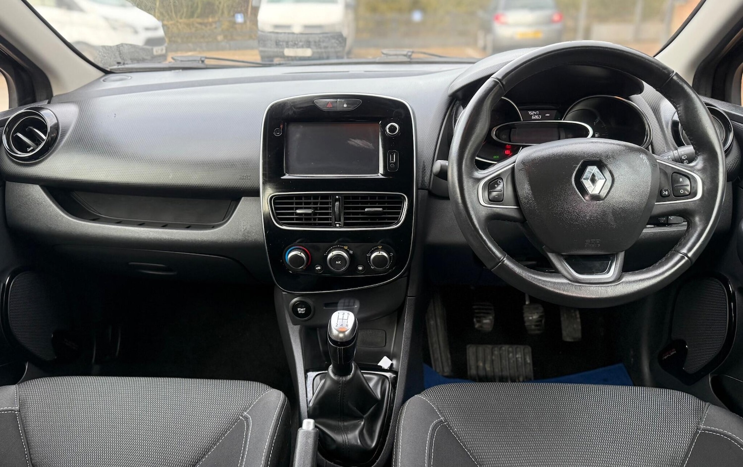 Used Renault Clio 2017 for sale - 77620330: Photo 23
