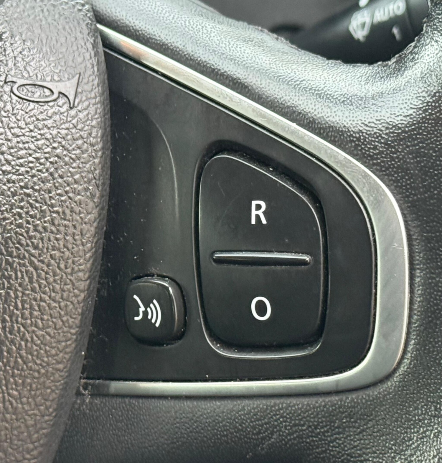 Used Renault Clio 2017 for sale - 77620330: Photo 41