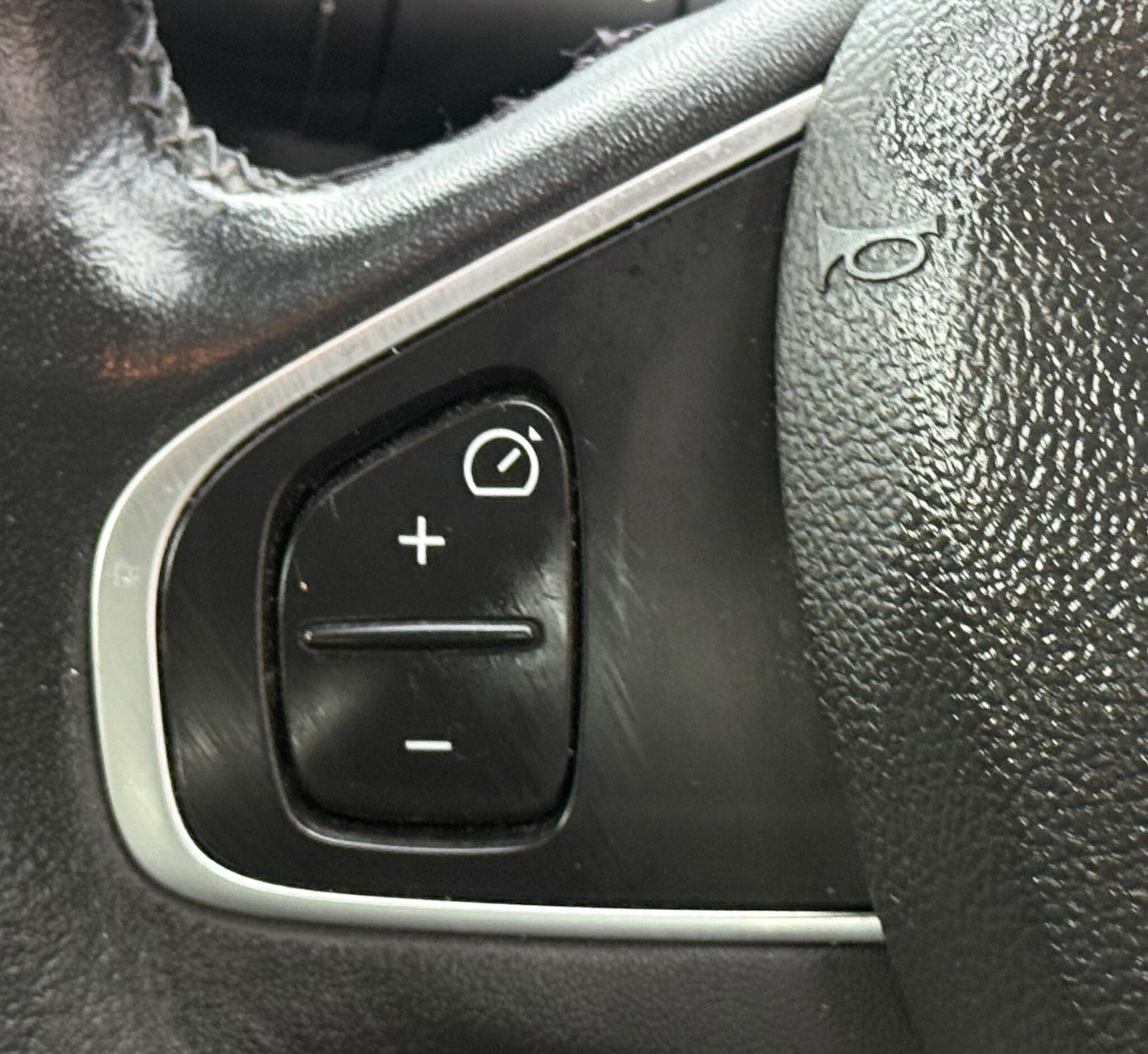 Used Renault Clio 2017 for sale - 77620330: Photo 42