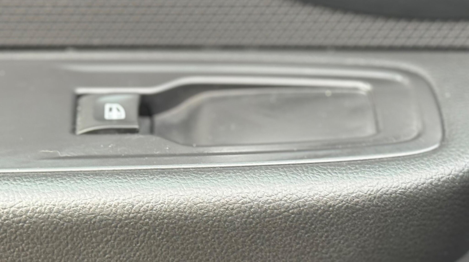 Used Renault Clio 2017 for sale - 77620330: Photo 46