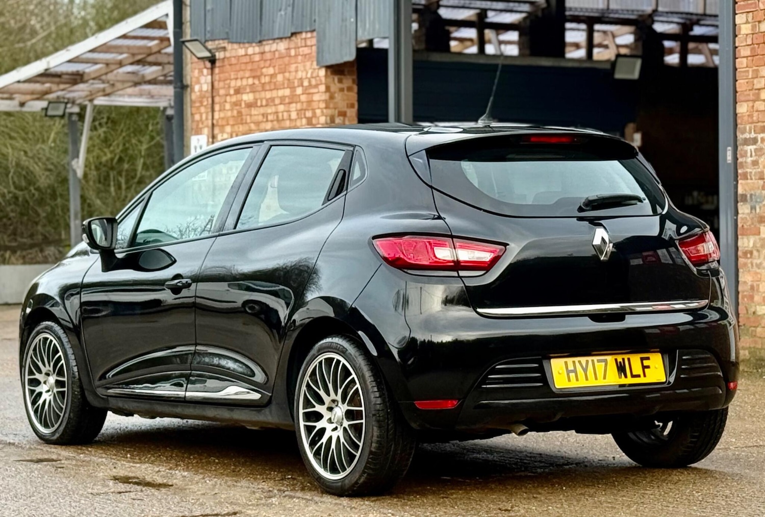 Used Renault Clio 2017 for sale - 77620330: Photo 9