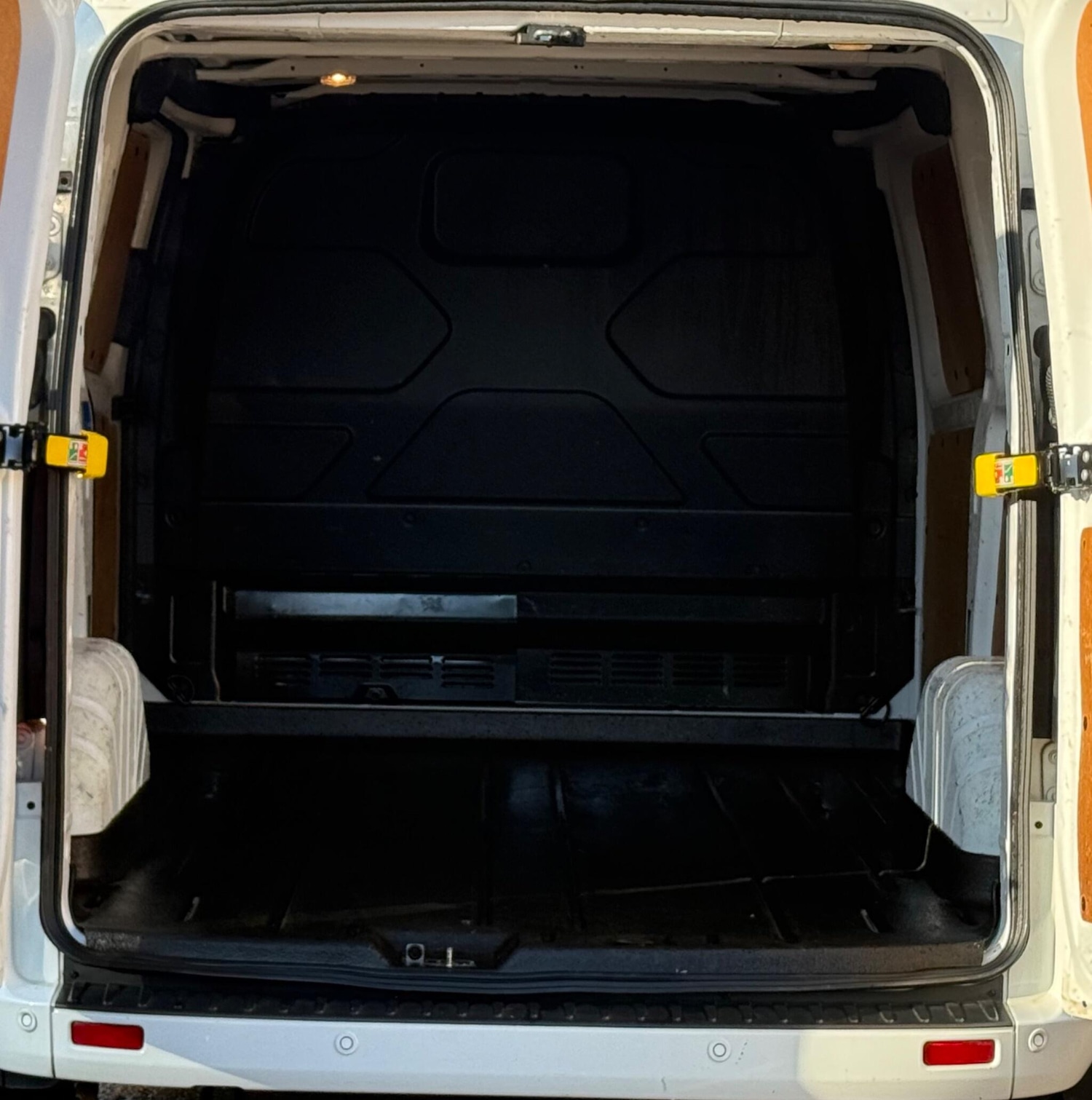 Used Ford Transit Custom 2018 for sale - 76946026: Photo 19