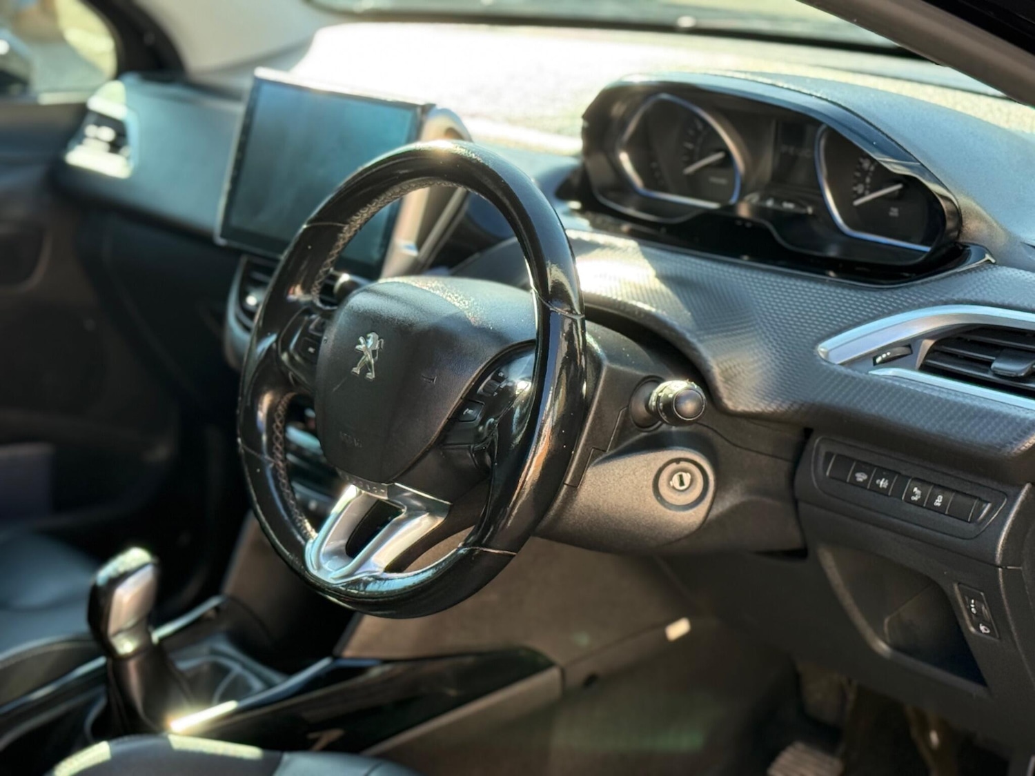 Used Peugeot 2008 2017 for sale - 77935467: Photo 13