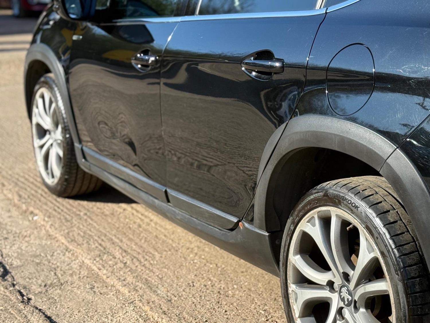 Used Peugeot 2008 2017 for sale - 77935467: Photo 30