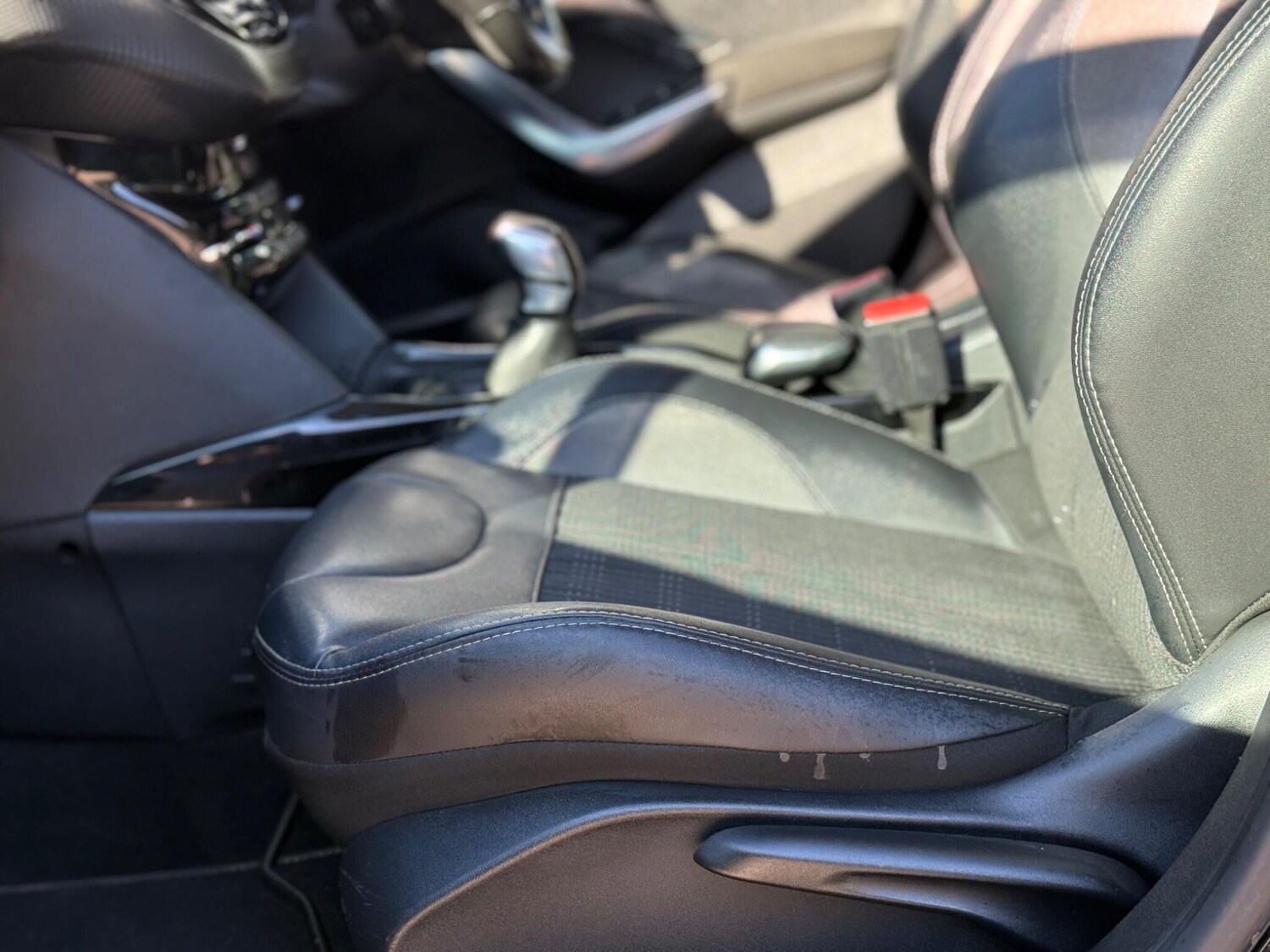 Used Peugeot 2008 2017 for sale - 77935467: Photo 38