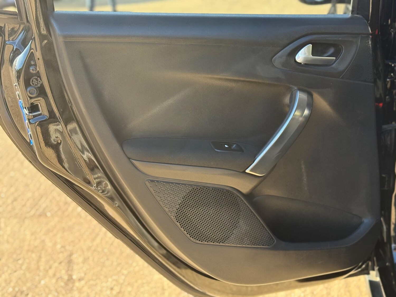 Used Peugeot 2008 2017 for sale - 77935467: Photo 43