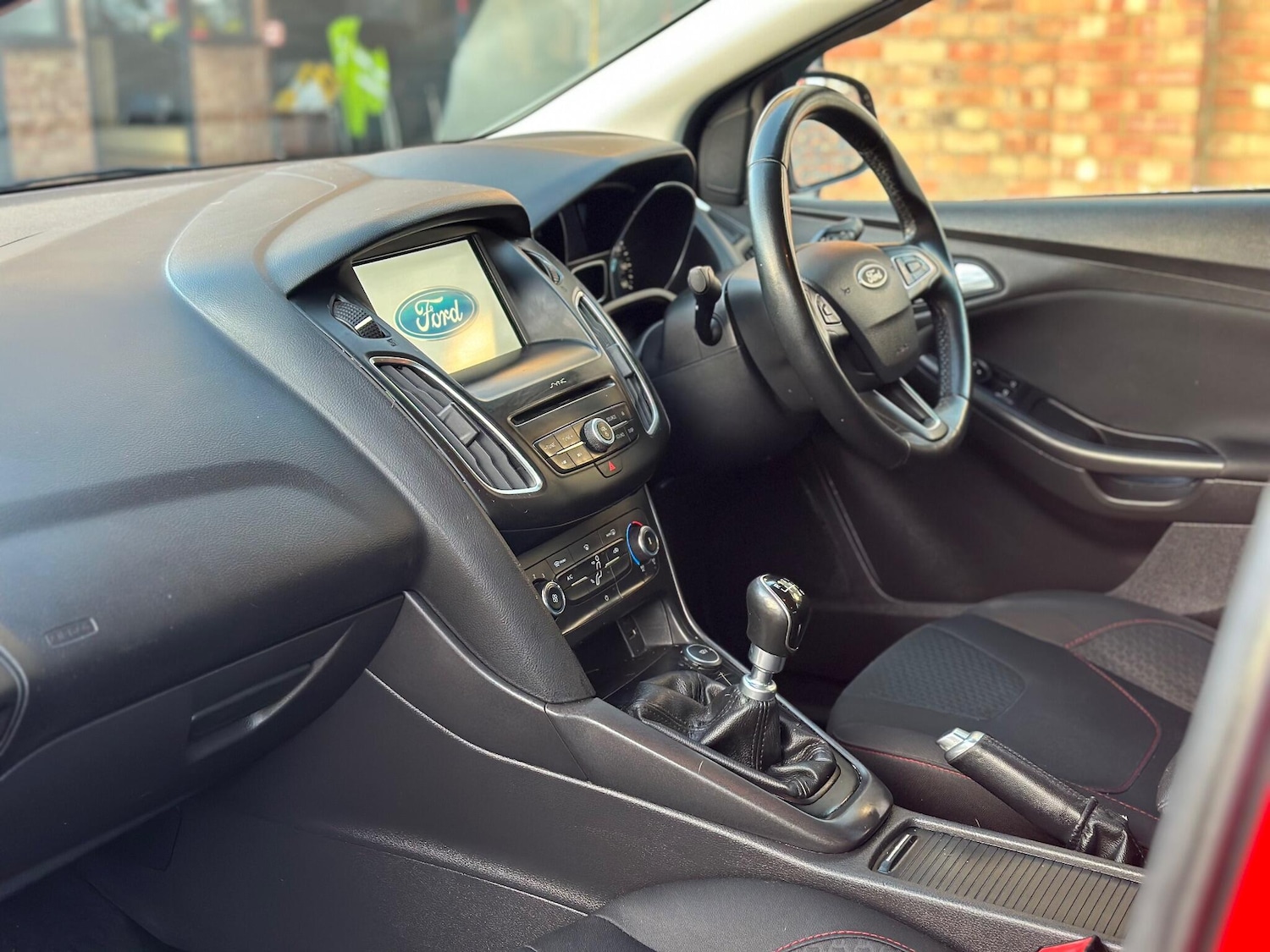 Used Ford Focus 2015 for sale - 76697830: Photo 14