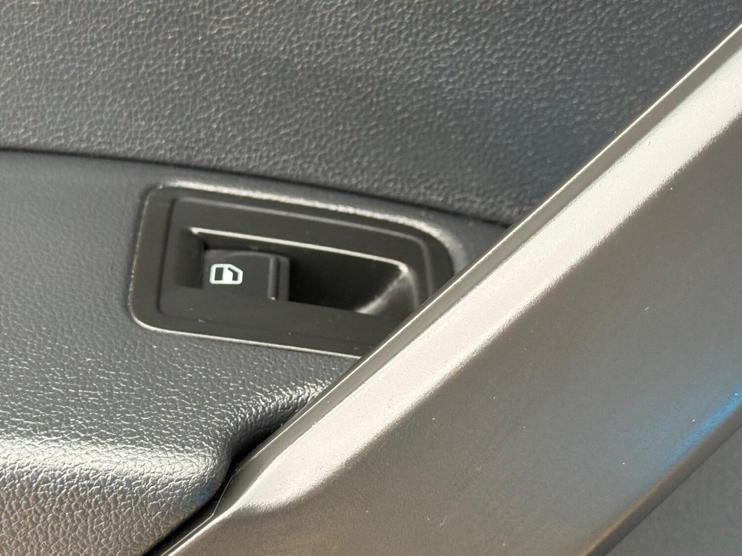 Used Volkswagen Caddy Maxi 2017 for sale - 77997677: Photo 27