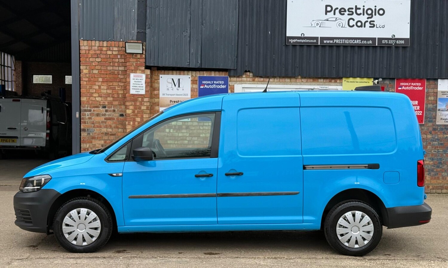 Used Volkswagen Caddy Maxi 2017 for sale - 77997677: Photo 5