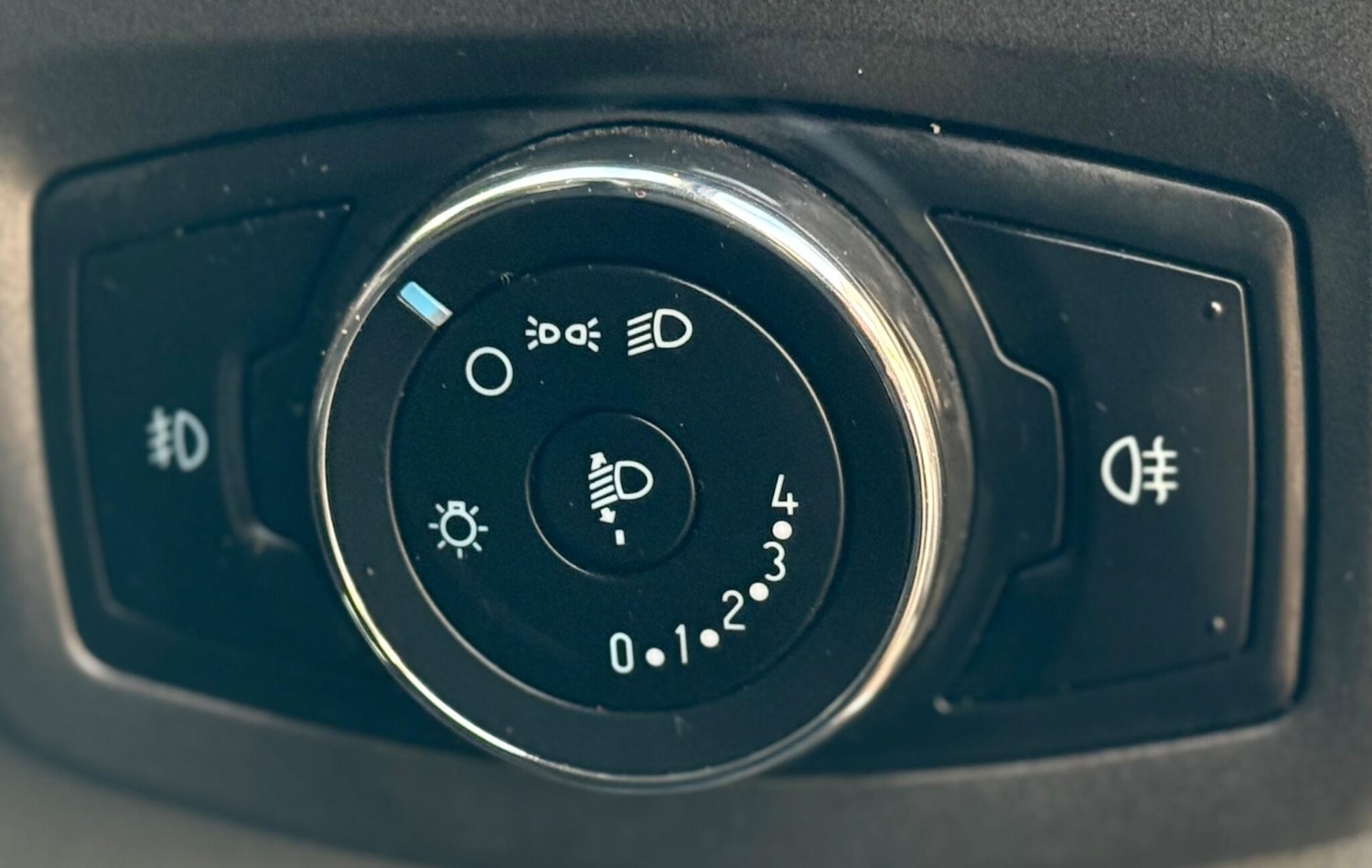 Used Ford Transit Custom 2017 for sale - 77128688: Photo 28