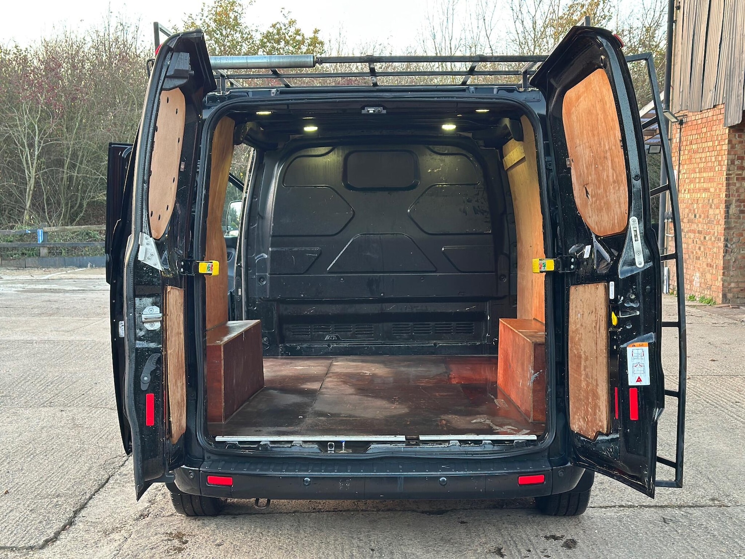 Used Ford Transit Custom 2017 for sale - 76604304: Photo 19