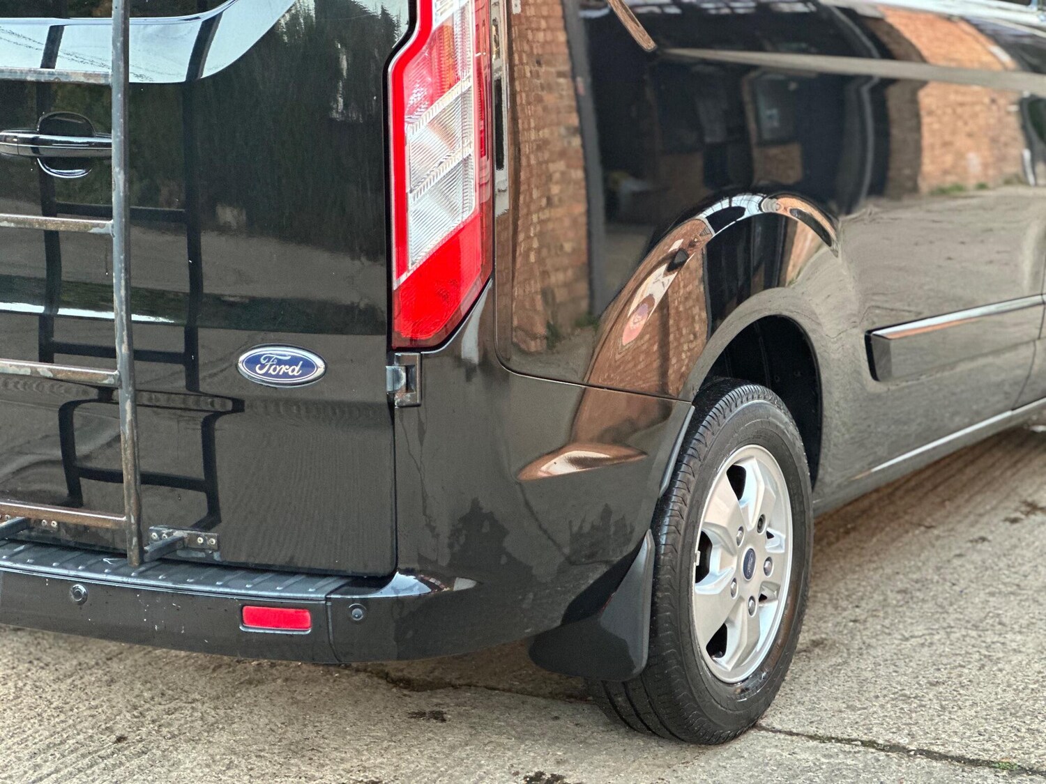 Used Ford Transit Custom 2017 for sale - 76604304: Photo 33