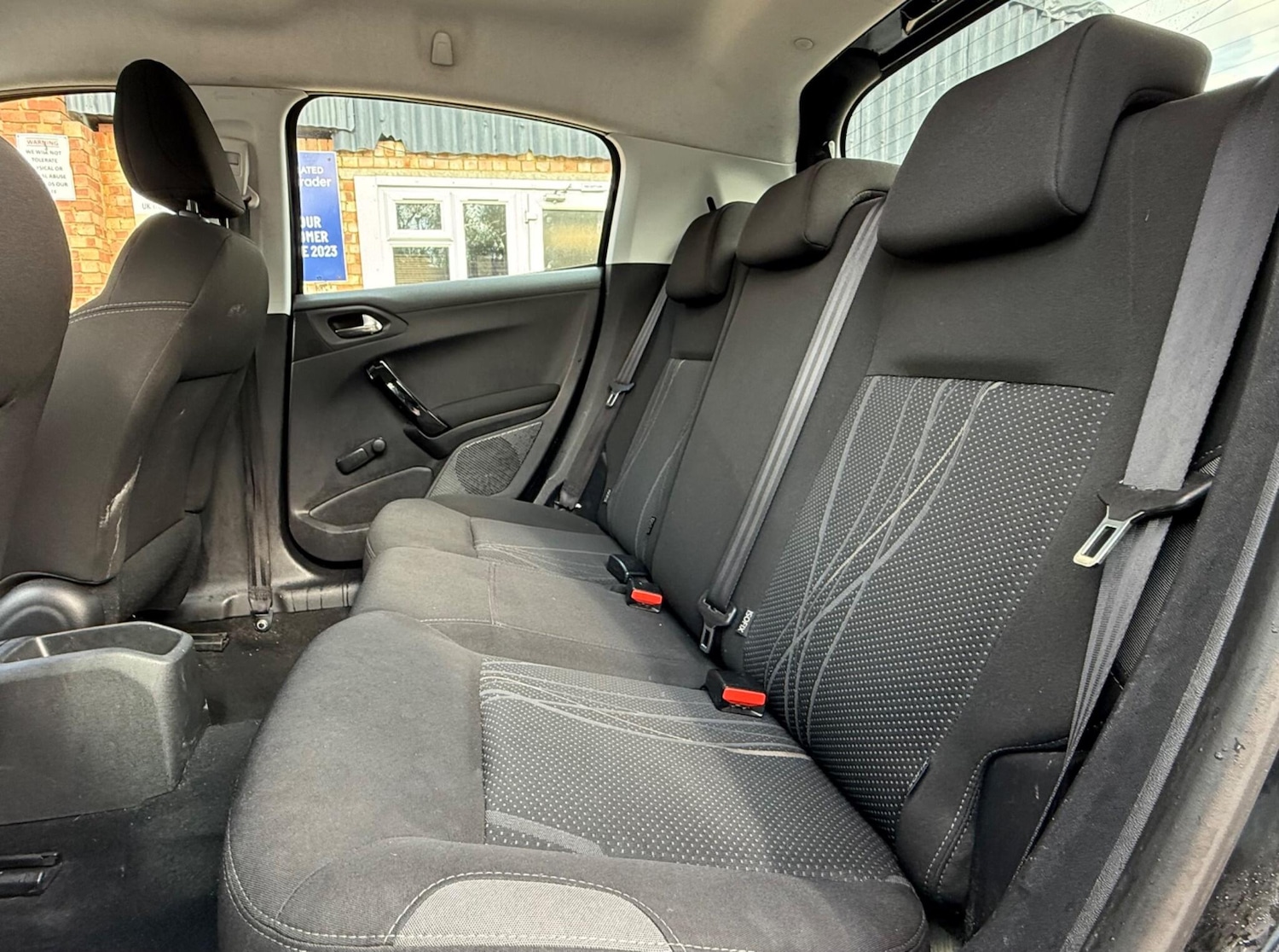 Used Peugeot 208 2013 for sale - 76128015: Photo 15