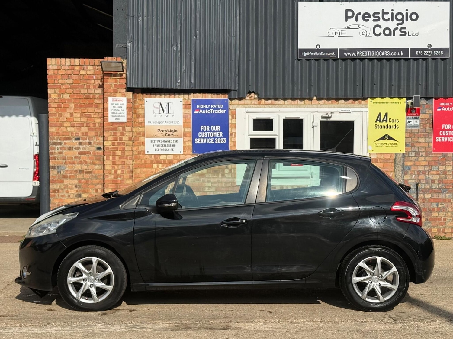 Used Peugeot 208 2013 for sale - 76128015: Photo 5