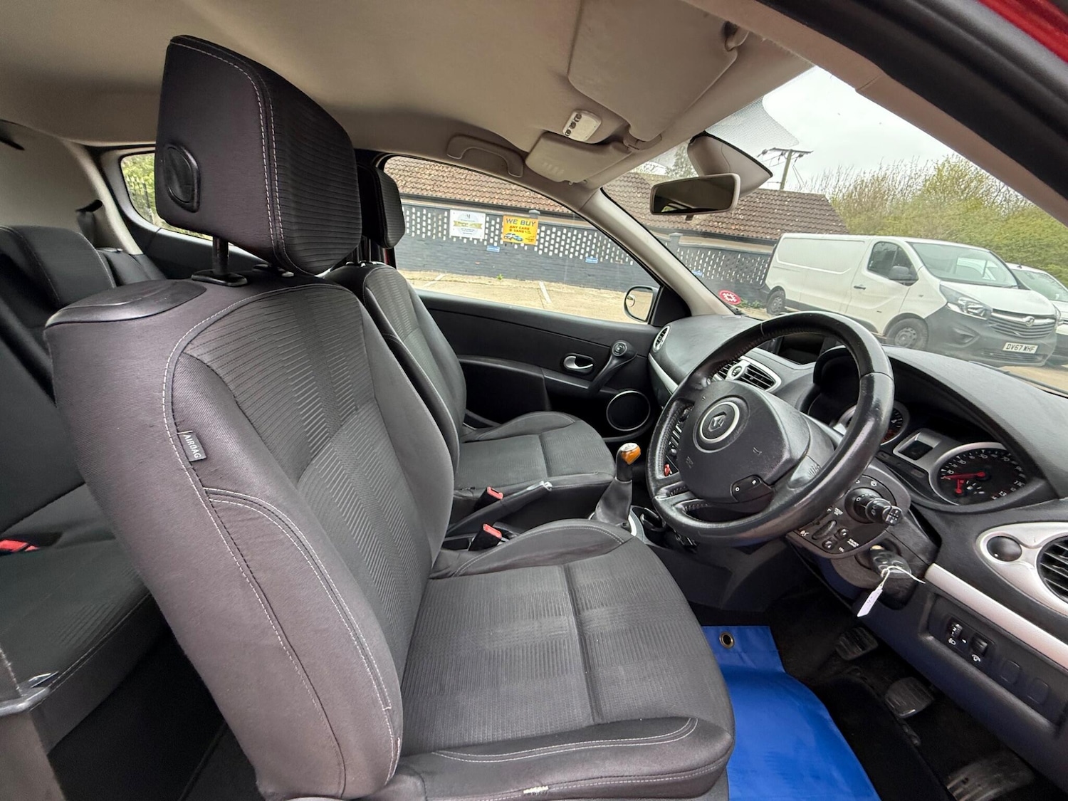 Used Renault Clio 2011 for sale - 78107071: Photo 10