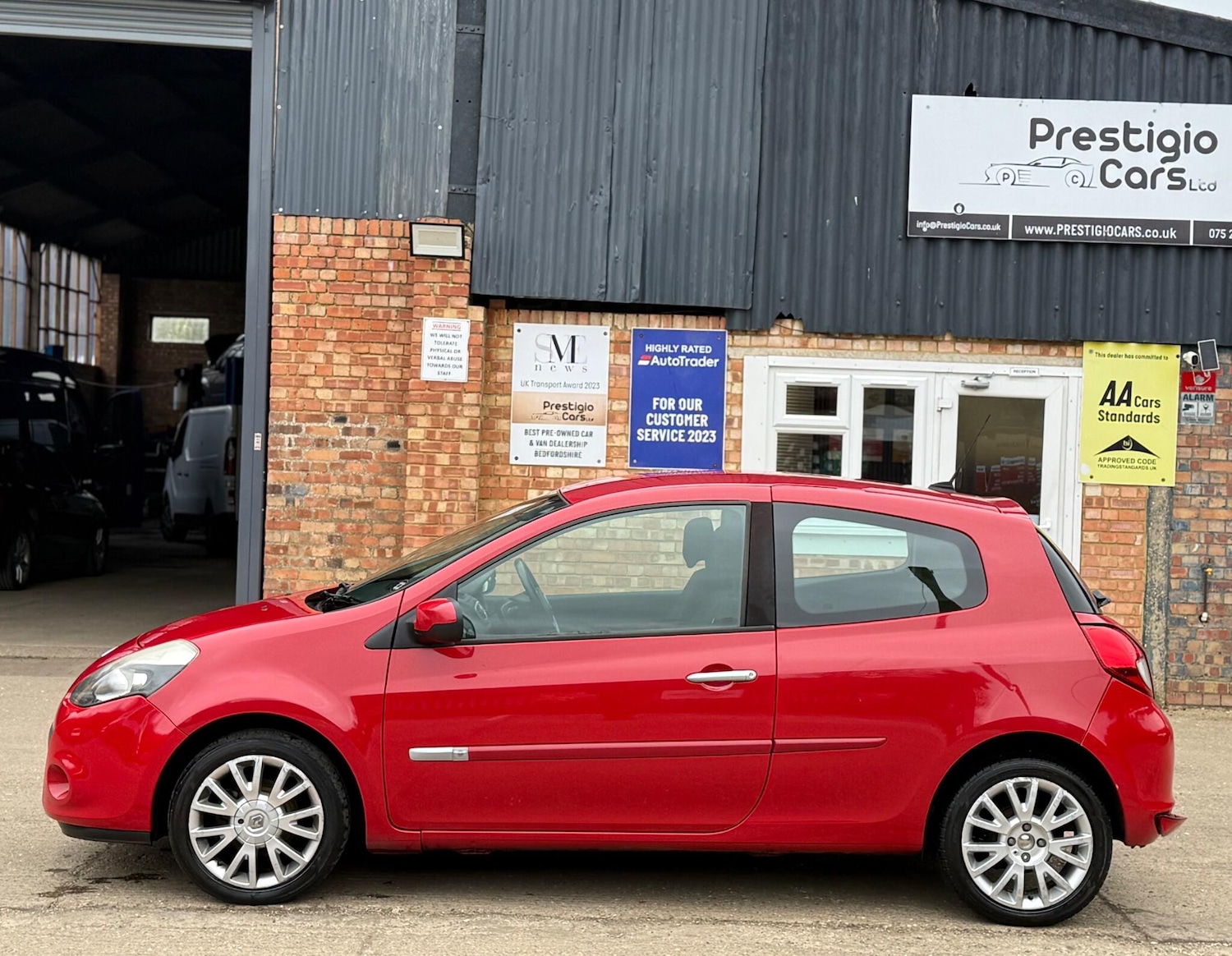 Used Renault Clio 2011 for sale - 78107071: Photo 5