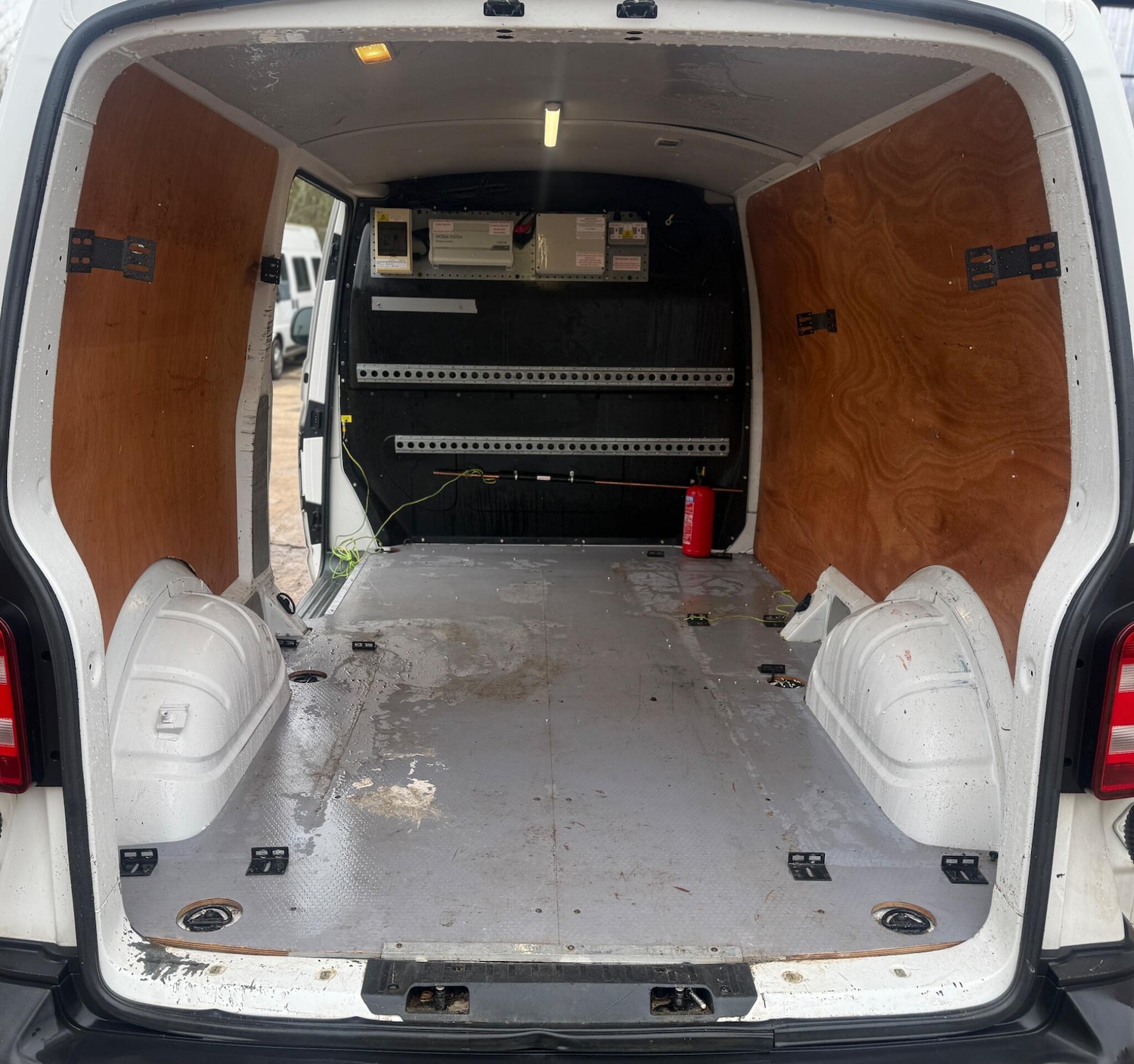 Used Volkswagen Transporter 2018 for sale - 77501912: Photo 10