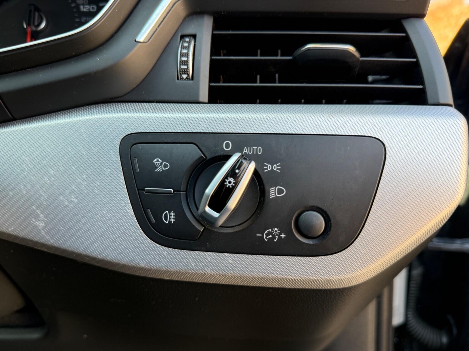 Used Audi A4 2017 for sale - 78210530: Photo 41