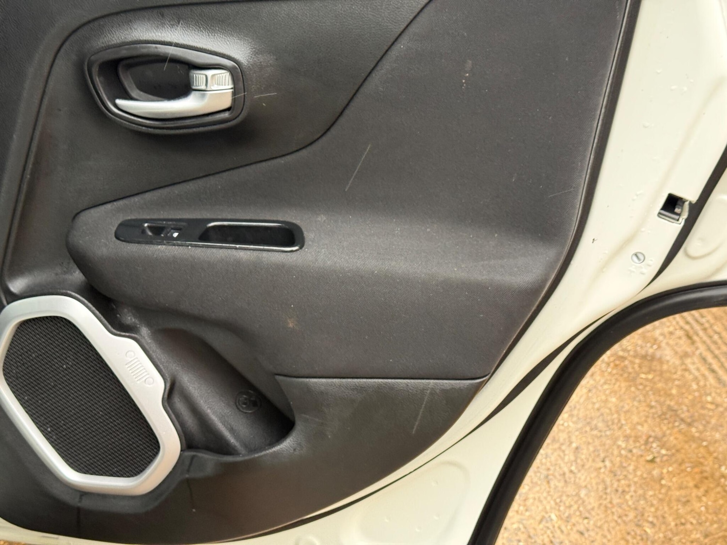 Used Jeep Renegade 2016 for sale - 77336898: Photo 25