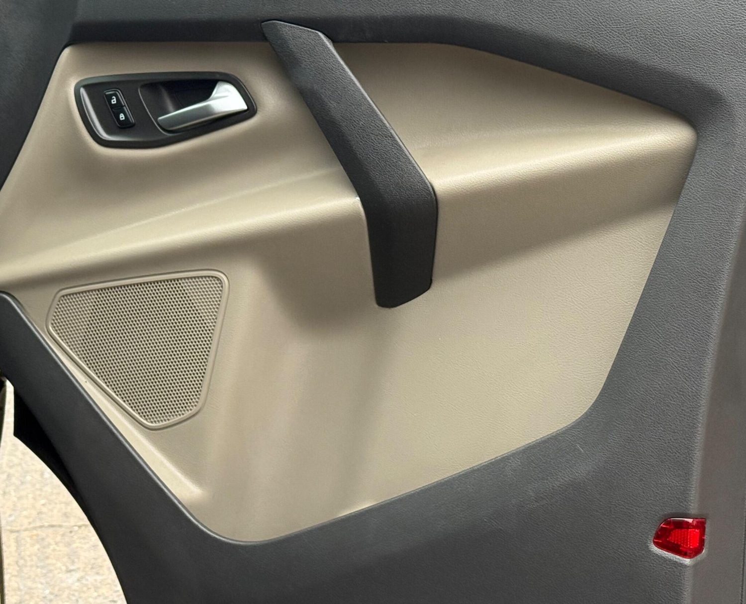 Used Ford Tourneo Custom 2017 for sale - 76762521: Photo 15