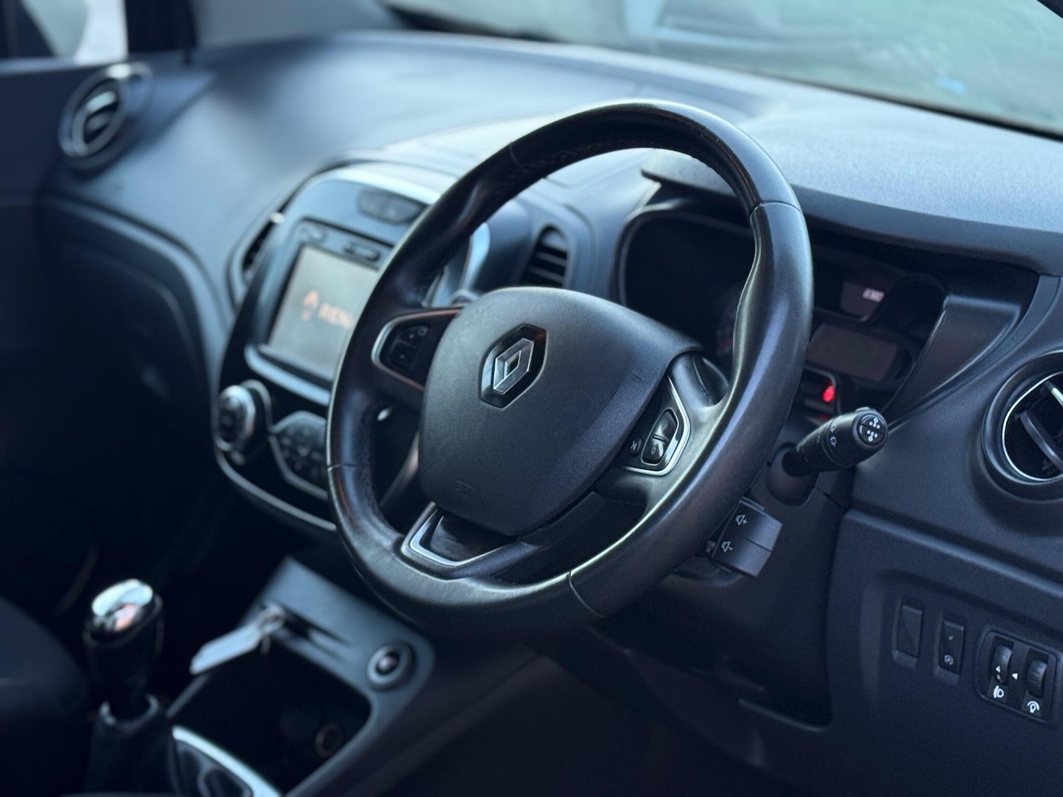 Used Renault Captur 2018 for sale - 76909255: Photo 13