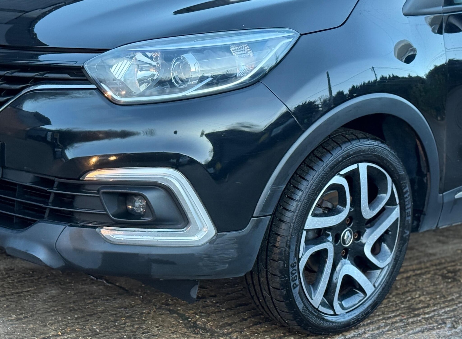 Used Renault Captur 2018 for sale - 76909255: Photo 24