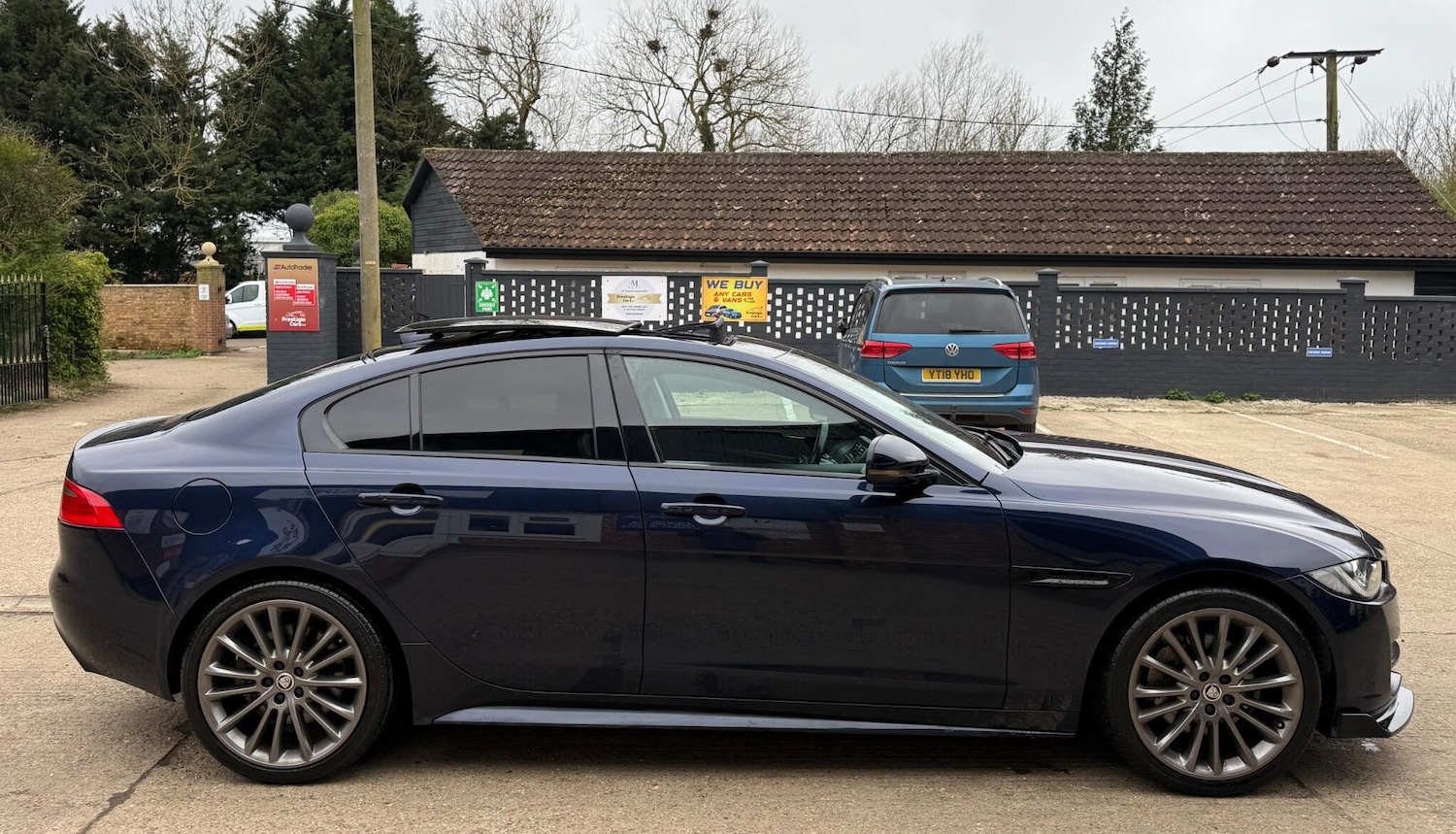 Used Jaguar XE 2017 for sale - 77849120: Photo 12