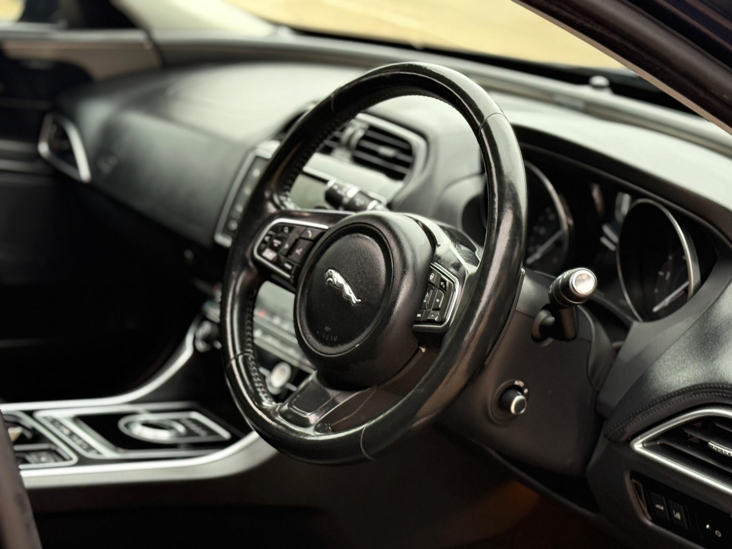 Used Jaguar XE 2017 for sale - 77849120: Photo 13