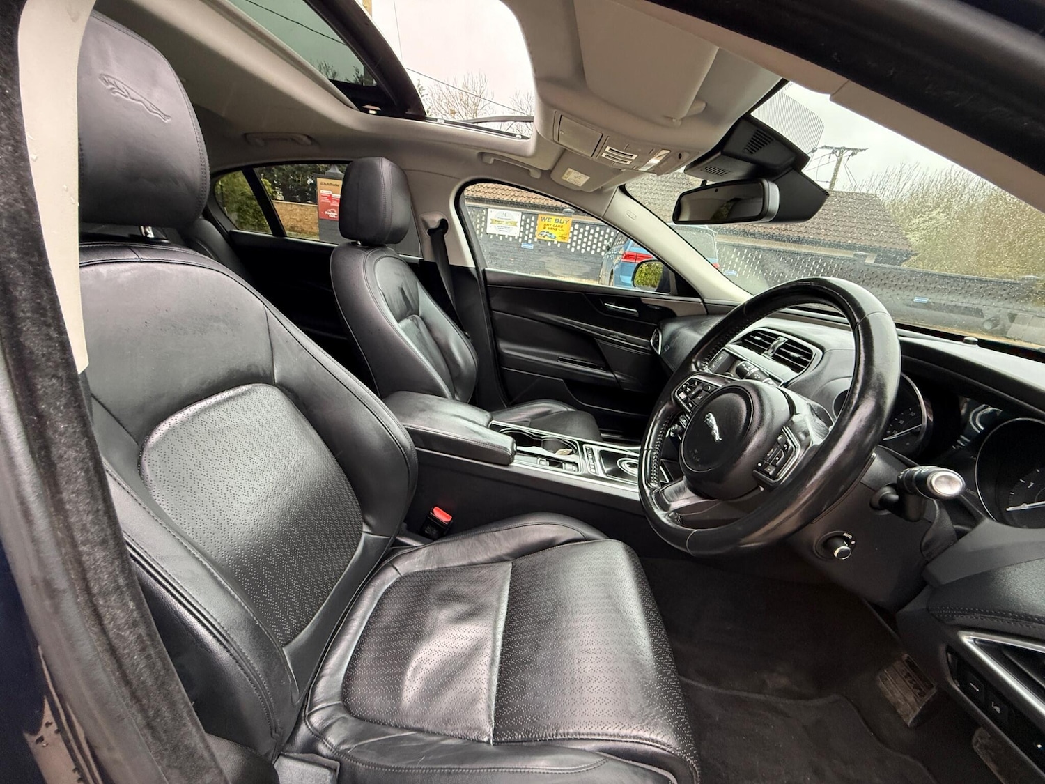 Used Jaguar XE 2017 for sale - 77849120: Photo 14