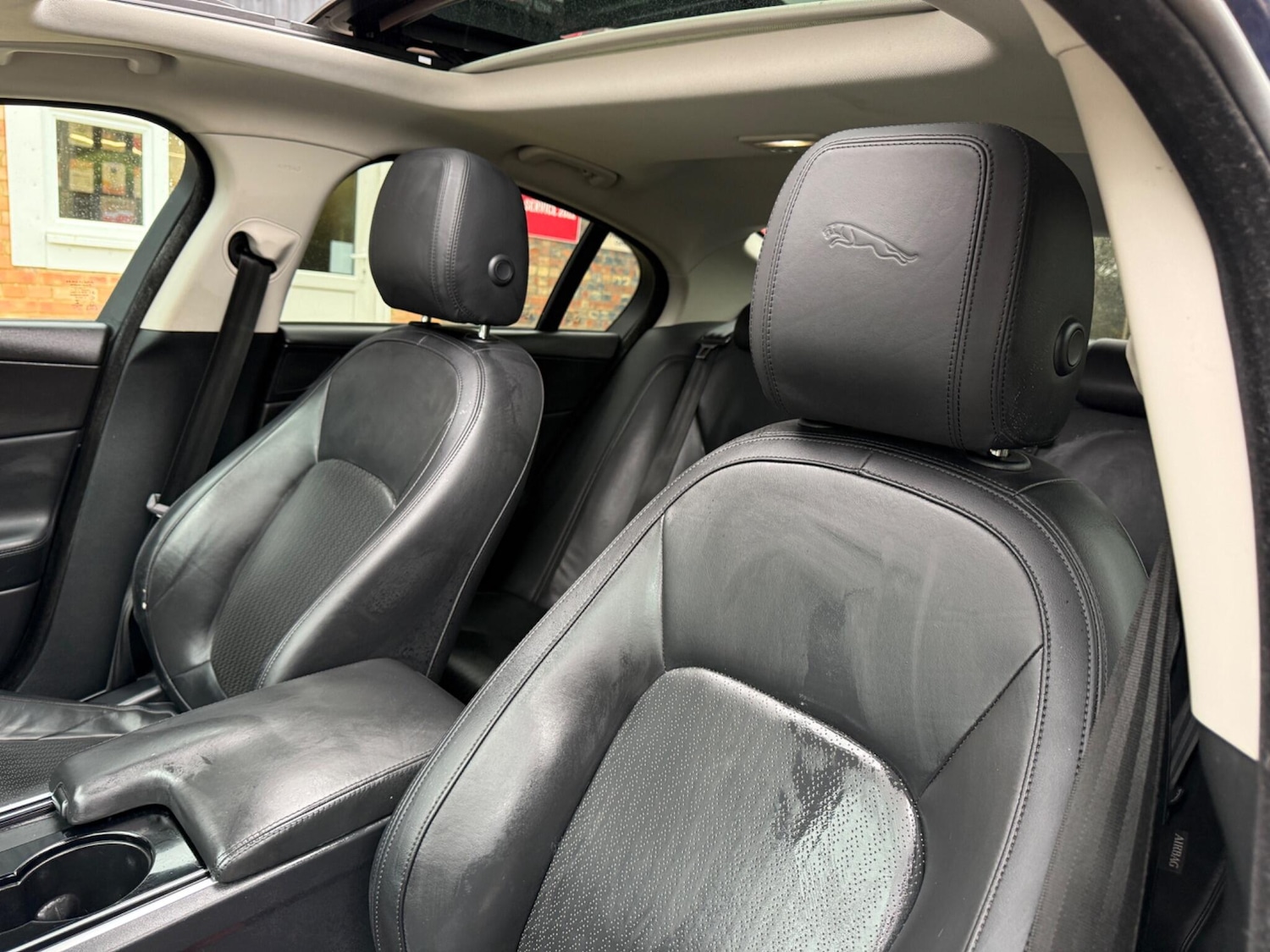 Used Jaguar XE 2017 for sale - 77849120: Photo 35