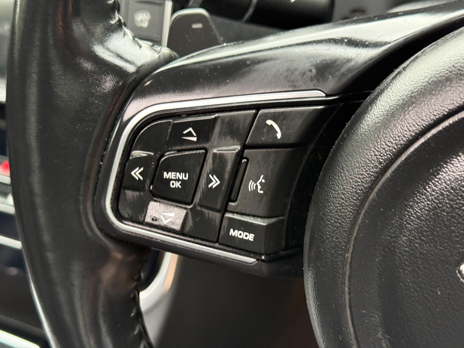 Used Jaguar XE 2017 for sale - 77849120: Photo 42