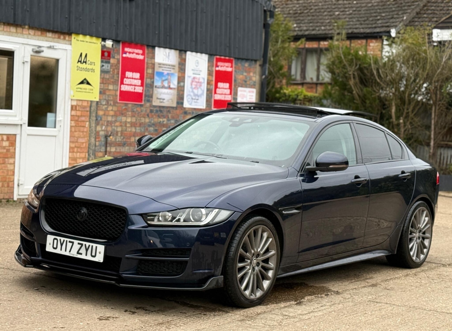 Used Jaguar XE 2017 for sale - 77849120: Photo 5