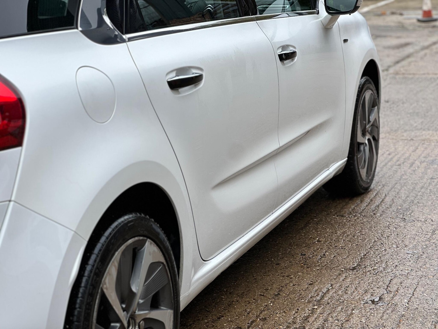 Used Citroen C4 Picasso 2014 for sale - 76364382: Photo 30