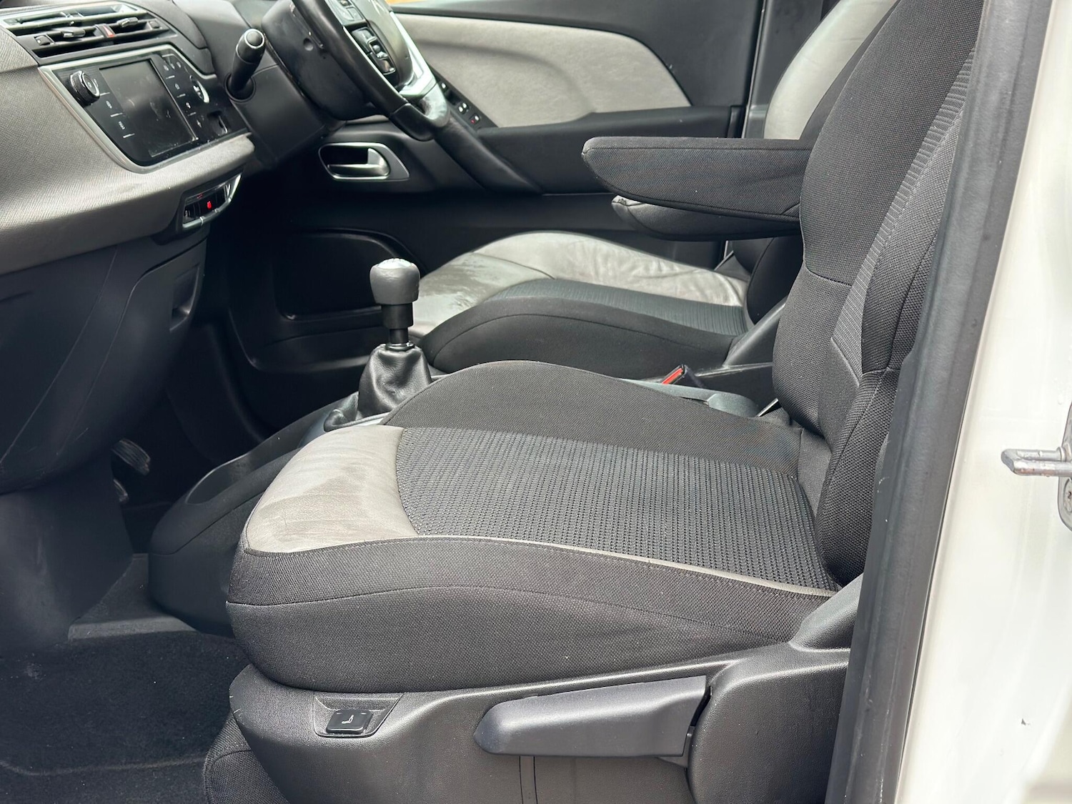 Used Citroen C4 Picasso 2014 for sale - 76364382: Photo 34