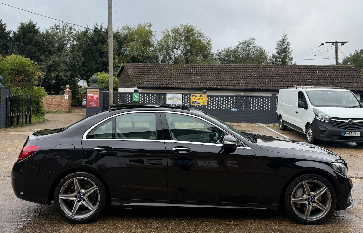 Used Mercedes-Benz C Class 2014 for sale - 76946034: Photo 12