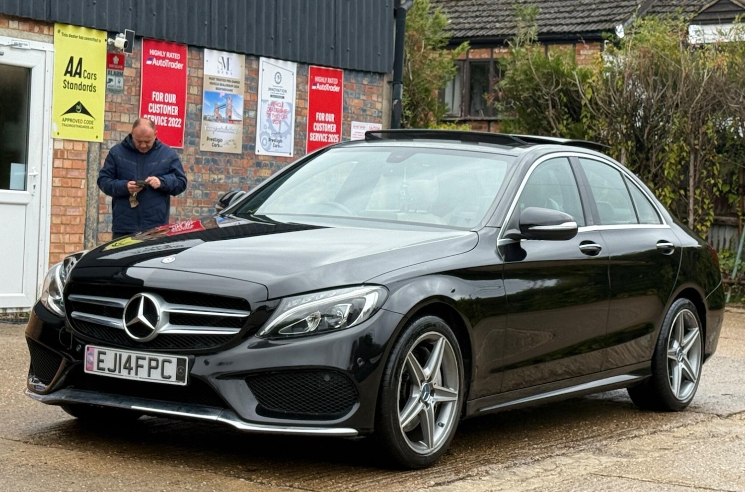 Used Mercedes-Benz C Class 2014 for sale - 76946034: Photo 5