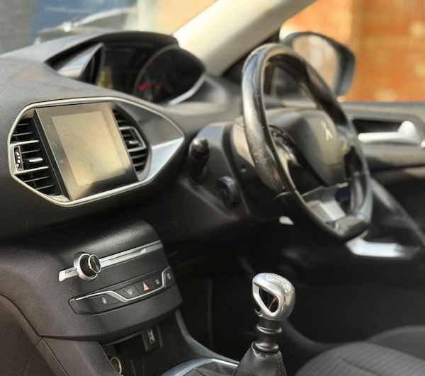 Used Peugeot 308 SW 2019 for sale - 75113253: Photo 14