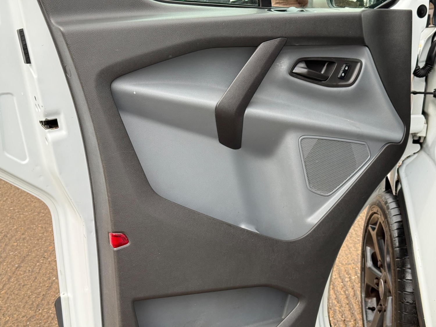 Used Ford Transit Custom 2015 for sale - 77791704: Photo 27