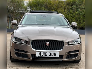 Used Jaguar XE 2016 for sale - 78122244: Photo