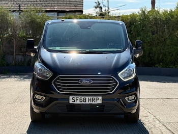 Used Ford Tourneo Custom 2018 for sale - 78545419: Photo