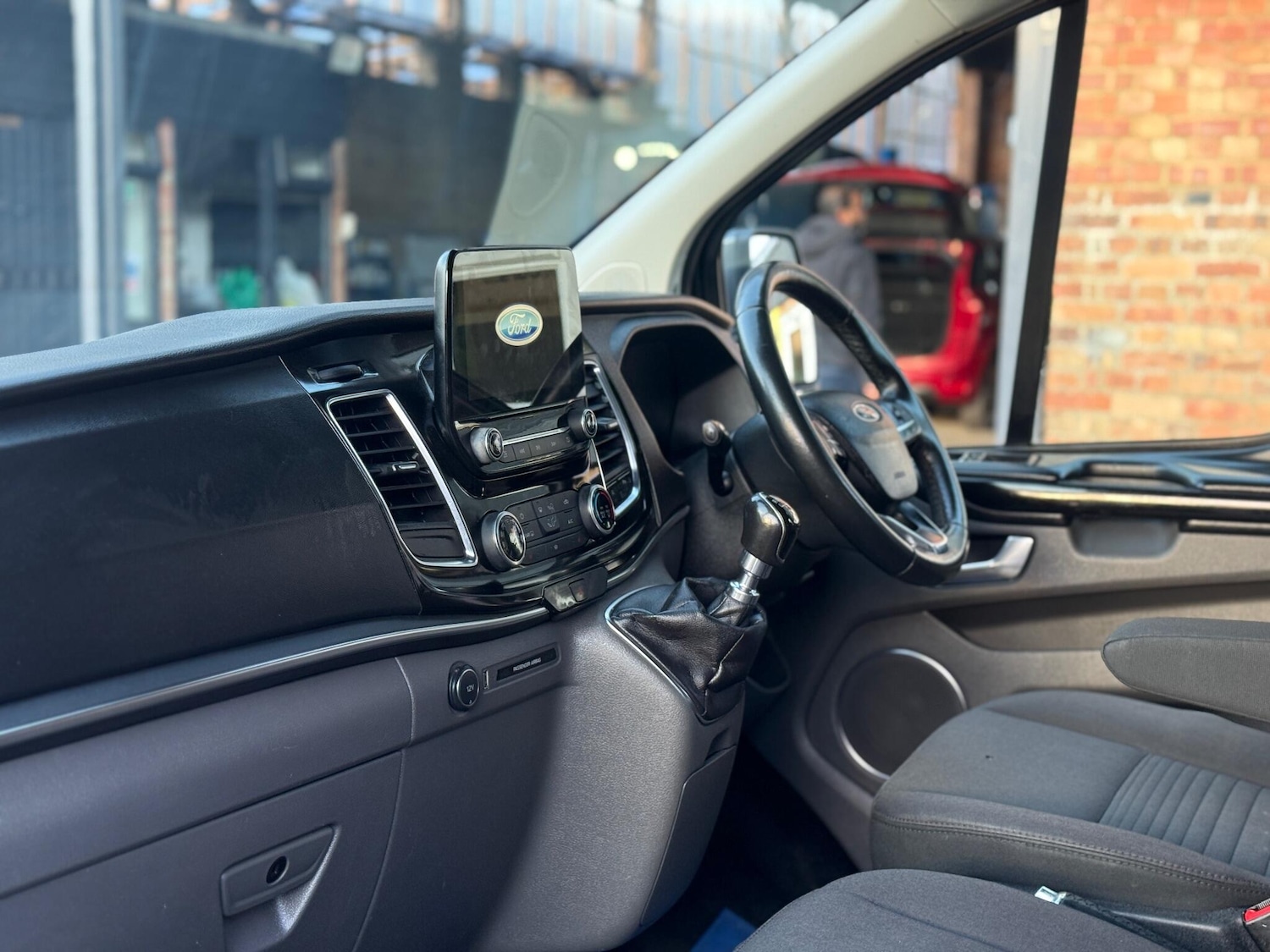 Used Ford Tourneo Custom 2018 for sale - 77234021: Photo 15