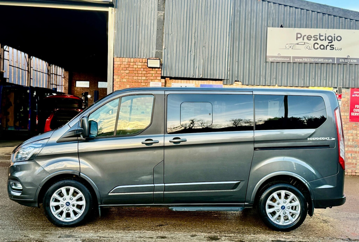 Used Ford Tourneo Custom 2018 for sale - 77234021: Photo 7