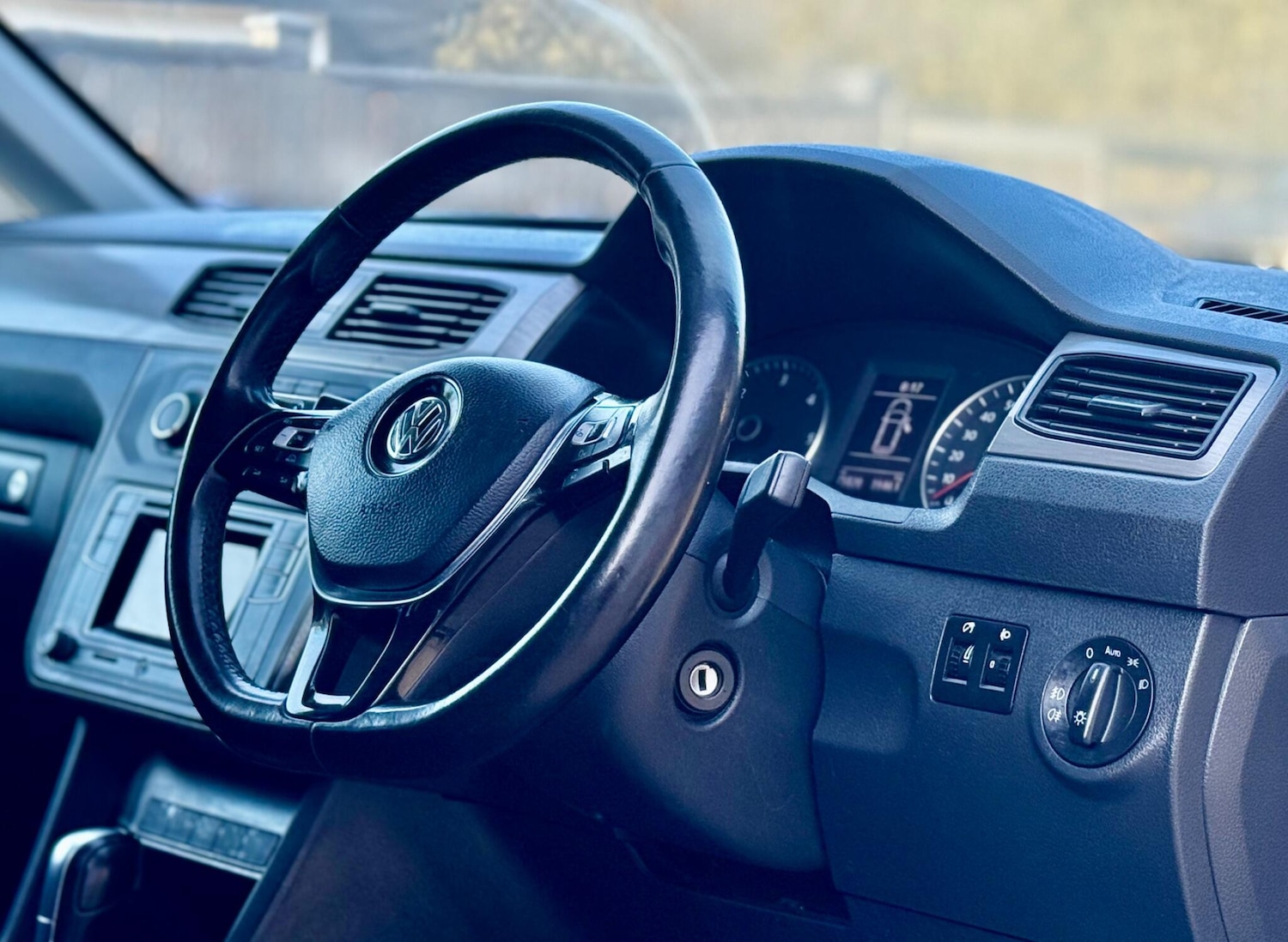 Used Volkswagen Caddy Maxi Life 2017 for sale - 77730026: Photo 13