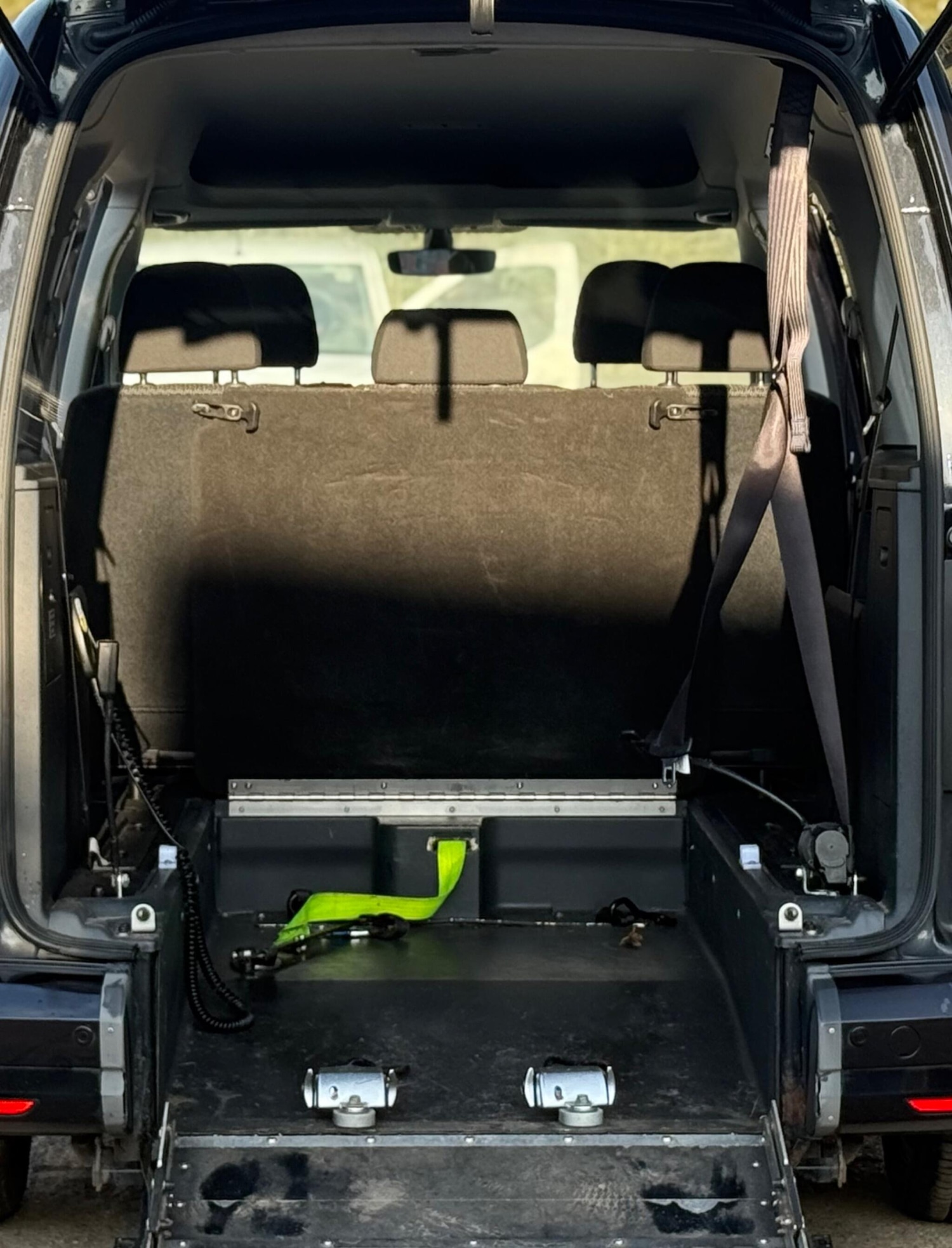 Used Volkswagen Caddy Maxi Life 2017 for sale - 77730026: Photo 26