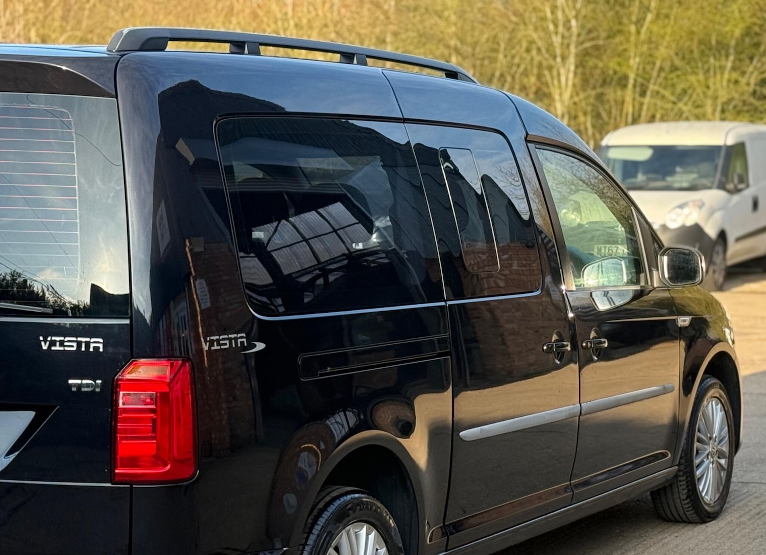 Used Volkswagen Caddy Maxi Life 2017 for sale - 77730026: Photo 37