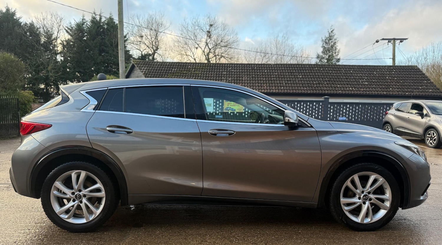 Used Infiniti Q30 2017 for sale - 77259049: Photo 12