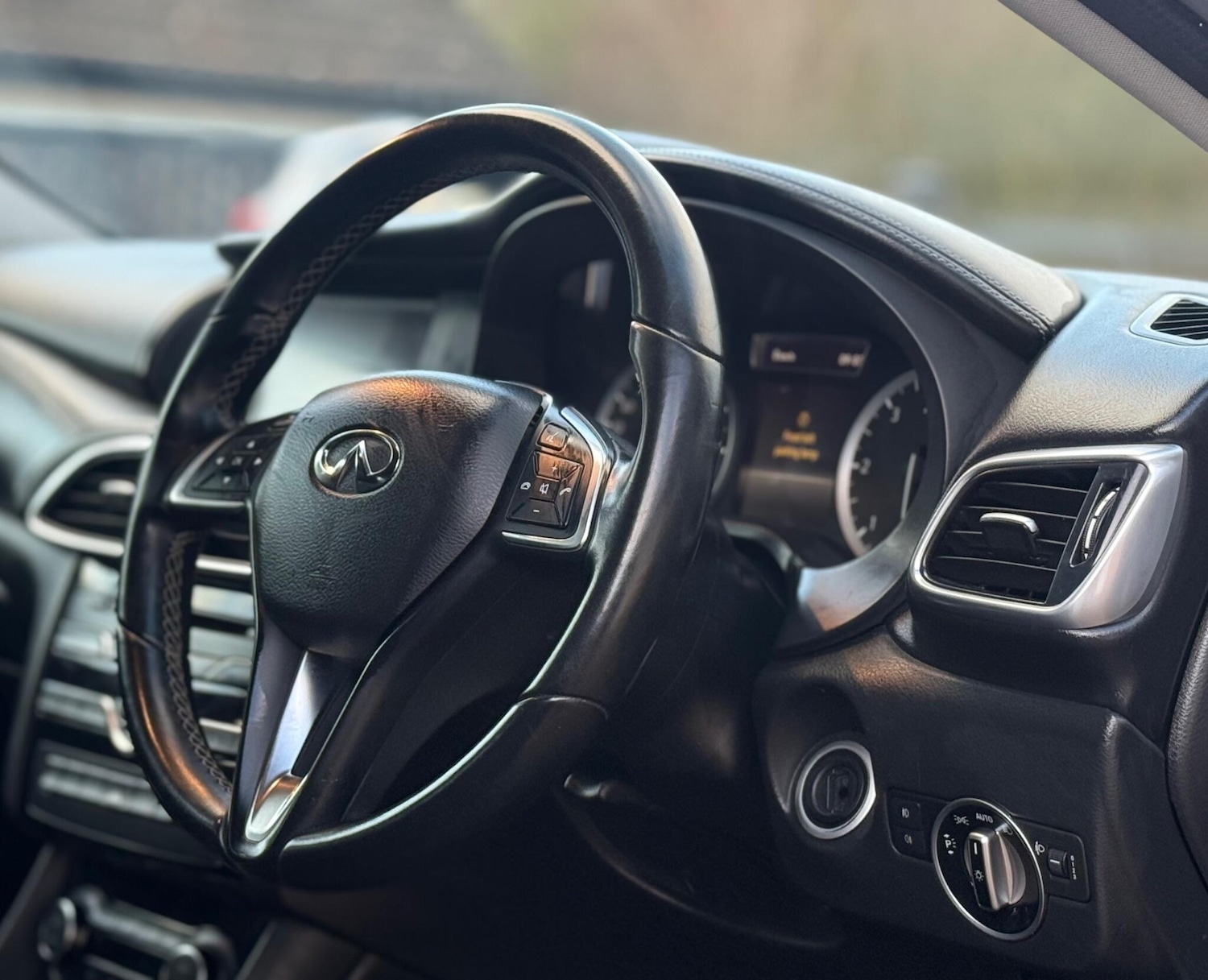 Used Infiniti Q30 2017 for sale - 77259049: Photo 13