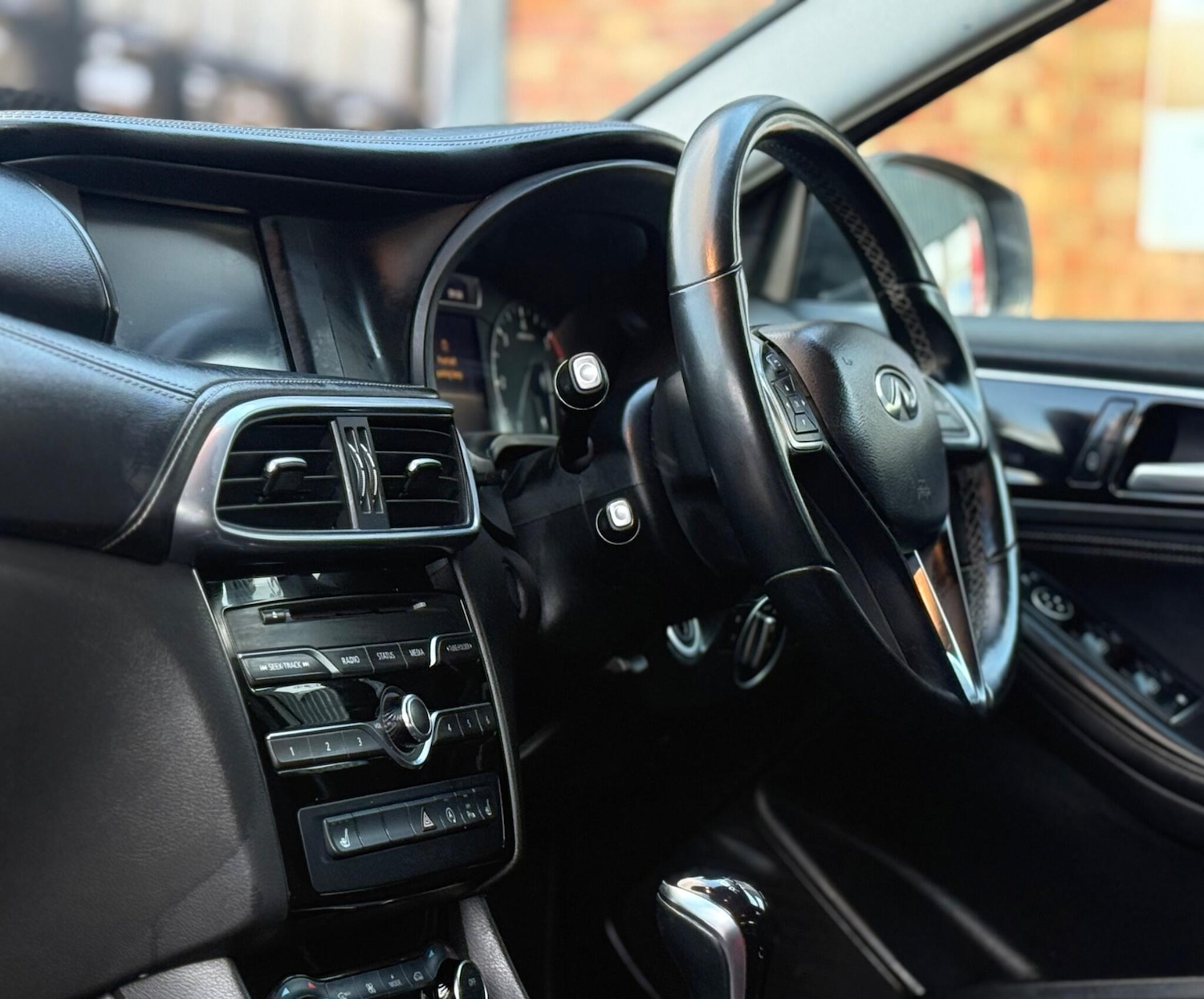 Used Infiniti Q30 2017 for sale - 77259049: Photo 16