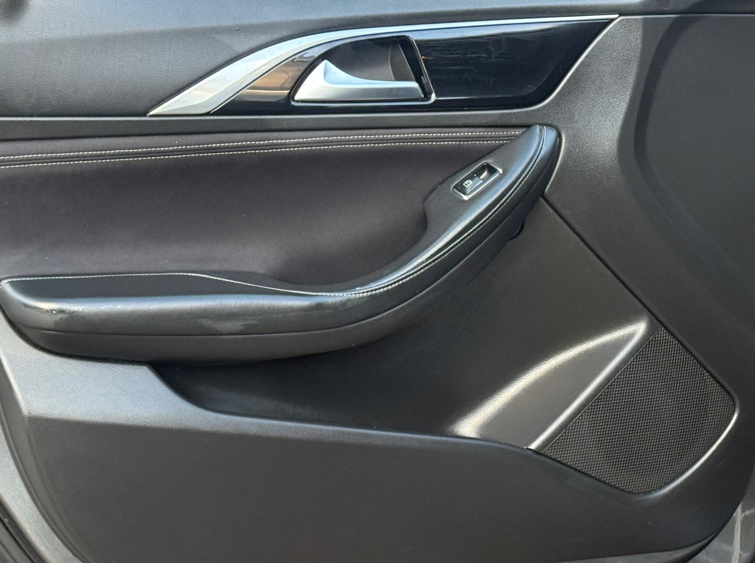 Used Infiniti Q30 2017 for sale - 77259049: Photo 18